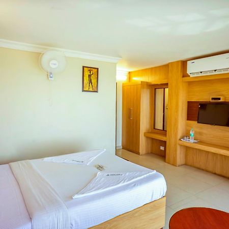 Hotel Sebaa Palace カンニヤークマリ エクステリア 写真