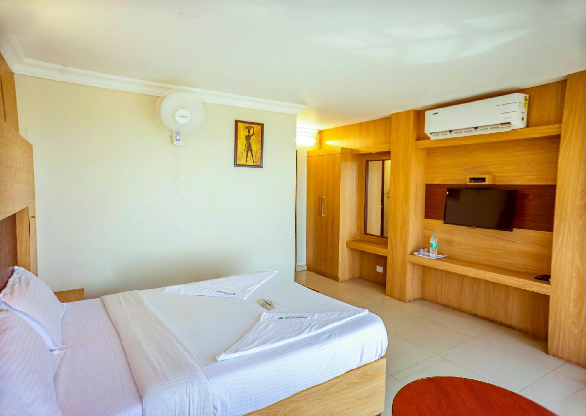 Hotel Sebaa Palace カンニヤークマリ エクステリア 写真